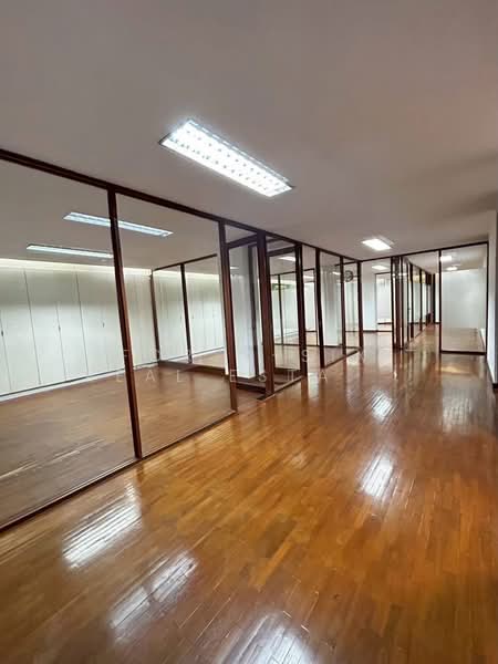 โชว์รูม/ ออฟฟิศ ทำเลดี ติดถนน ไม่ต้องเข้าซอย ขาย / ให้เช่า (FOR SALE/RENT), Samut Prakan, Rachathewa, Bang Plee, Samut Prakan, , 860 sqm, Warehouse/Factory For Rent, by Forty-Six Real Estate Group, 500165366 - DDproperty.com