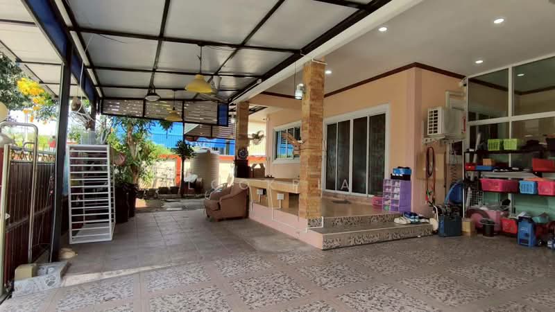 ขายบ้านเดี่ยวทำเลดี สัตหีบ-เตาถ่าน ใกล้ถนนสุขุมวิทเพียง 4 นาที!! พื้นที่กว้าง เดินทางสะดวก, Chon Buri (Pattaya), Sattahip, Sattahip, Chon Buri (Pattaya), 3 Bedrooms, 108 sqm, Single Detached House For Sale, by Lookpla, 500165393 - DDproperty.com