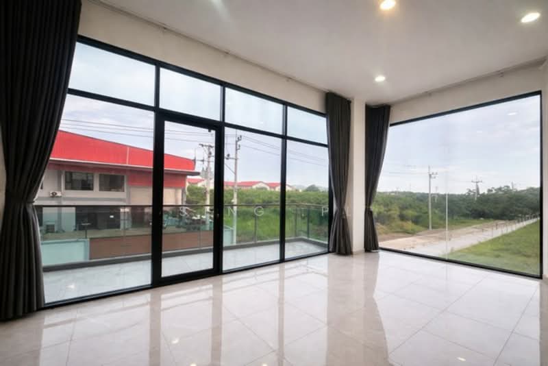 ให้เช่าโกดังขนาดใหญ่ ที่ดิน 3ไร่ ตกแต่งพร้อมใช้งาน กระทุ่มแบน สมุทรสาคร, สมุทรสาคร, คลองมะเดื่อ, กระทุ่มแบน, สมุทรสาคร, 4,000 ตร.ม., โกดัง-โรงงาน ให้เช่า, โดย Seng .PL, 500165397 - DDproperty.com