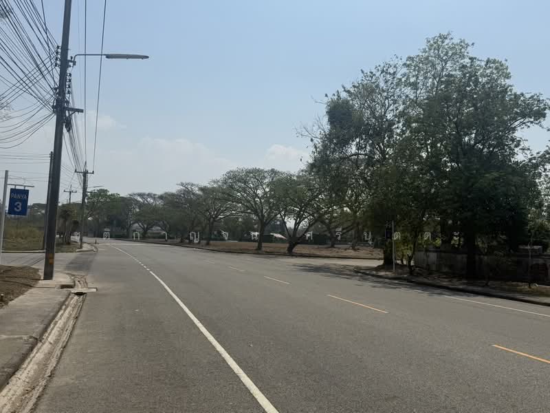 ขายที่ดินโครงการปัญญารีสอร์ท ศรีราชา 551 ตรว. วาละ 20,000 เท่านั้น ติดถนน 2 ด้าน แปลงใหญ่ หายาก, ชลบุรี, บางพระ, ศรีราชา, ชลบุรี, 2,204 ตร.ม., ที่ดิน ขาย, โดย ชุติกาญจน์ ศรีบุตตะ, 500165414 - DDproperty.com