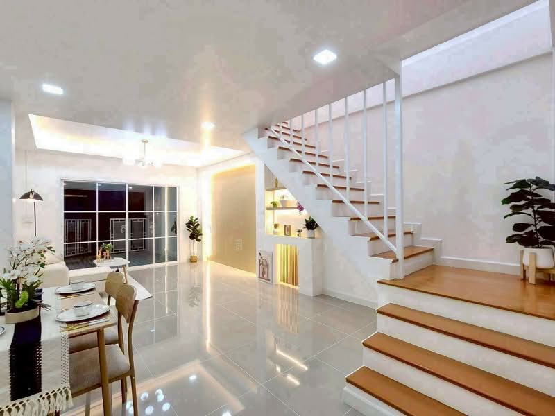 Baan Fah Rangsit Klong 4, Pathum Thani, ทางหลวงแผ่นดินหมายเลข 305 ต.บึงยี่โถ อ.ธัญบุรี จ.ปทุมธานี, Bang Yitho, Thanyaburi, Pathum Thani, 2 Bedrooms, 64 sqm, Townhouse For Sale, by สรภพ ยอดไชย (สีฝุ่น), 500165422 - DDproperty.com