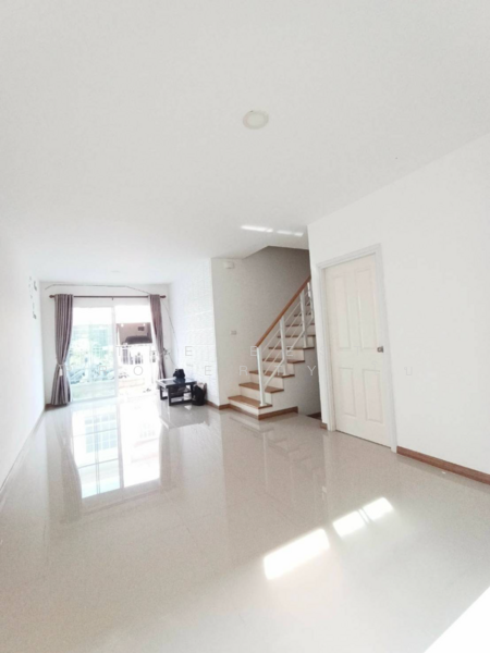 เจทาวน์ บางปะกง-บ้านโพธิ์, Chachoengsao, Saen Phu Dat, Ban Pho, Chachoengsao, 4 Bedrooms, 100 sqm, Townhouse For Sale, by The Best Property โบ, 500165447 - DDproperty.com