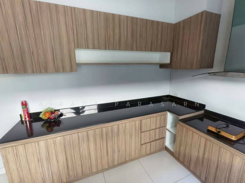 Baan Boonyakorn Lake Park Rangsit Klong 6, Pathum Thani, Rangsit, Thanyaburi, Pathum Thani, 3 Bedrooms, 221 sqm, Single Detached House For Rent, by Airada Parasarn, 500165448 - DDproperty.com