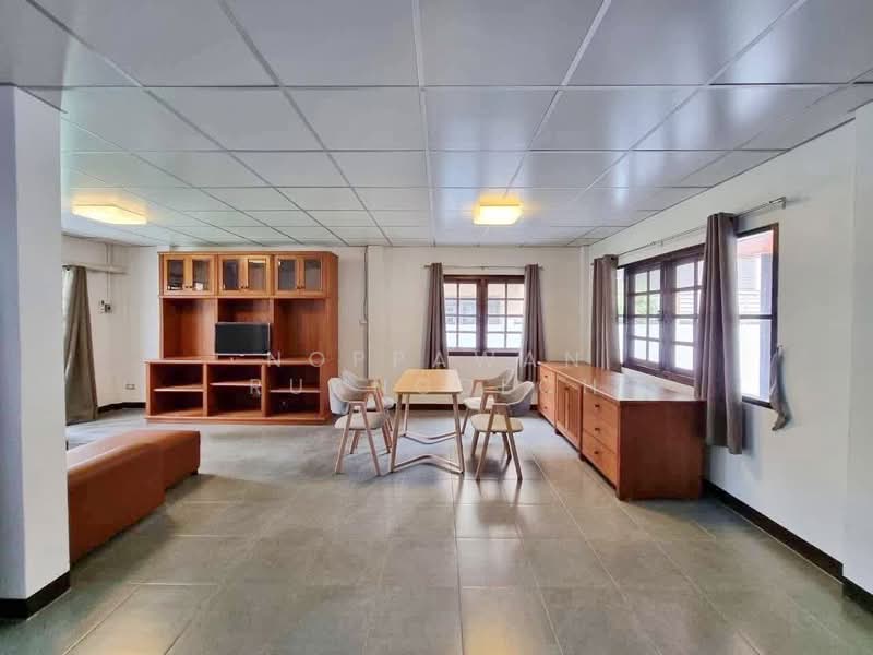 ให้เช่า บ้านเดี่ยว 2 ชั้น ถนนรัตนาธิเบศร์ ใกล้ MRT ไทรม้า, Nonthaburi, Sai Ma, Muang Nonthaburi, Nonthaburi, 3 Bedrooms, 160 sqm, Single Detached House For Rent, by Noppawan Ruangdech, 500165451 - DDproperty.com