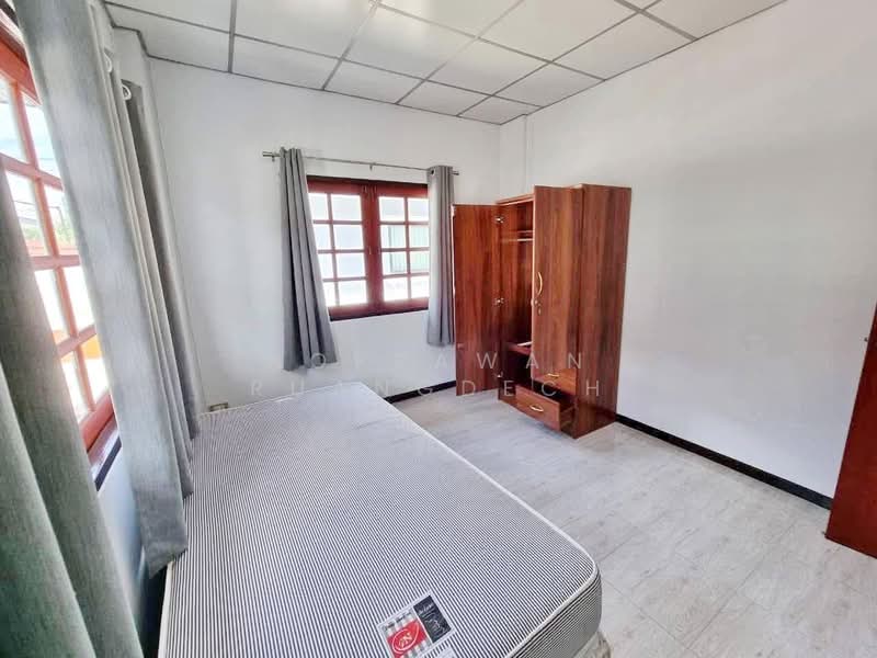 ให้เช่า บ้านเดี่ยว 2 ชั้น ถนนรัตนาธิเบศร์ ใกล้ MRT ไทรม้า, Nonthaburi, Sai Ma, Muang Nonthaburi, Nonthaburi, 3 Bedrooms, 160 sqm, Single Detached House For Rent, by Noppawan Ruangdech, 500165451 - DDproperty.com