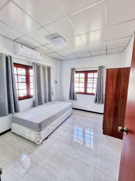 ให้เช่า บ้านเดี่ยว 2 ชั้น ถนนรัตนาธิเบศร์ ใกล้ MRT ไทรม้า, Nonthaburi, Sai Ma, Muang Nonthaburi, Nonthaburi, 3 Bedrooms, 160 sqm, Single Detached House For Rent, by Noppawan Ruangdech, 500165451 - DDproperty.com