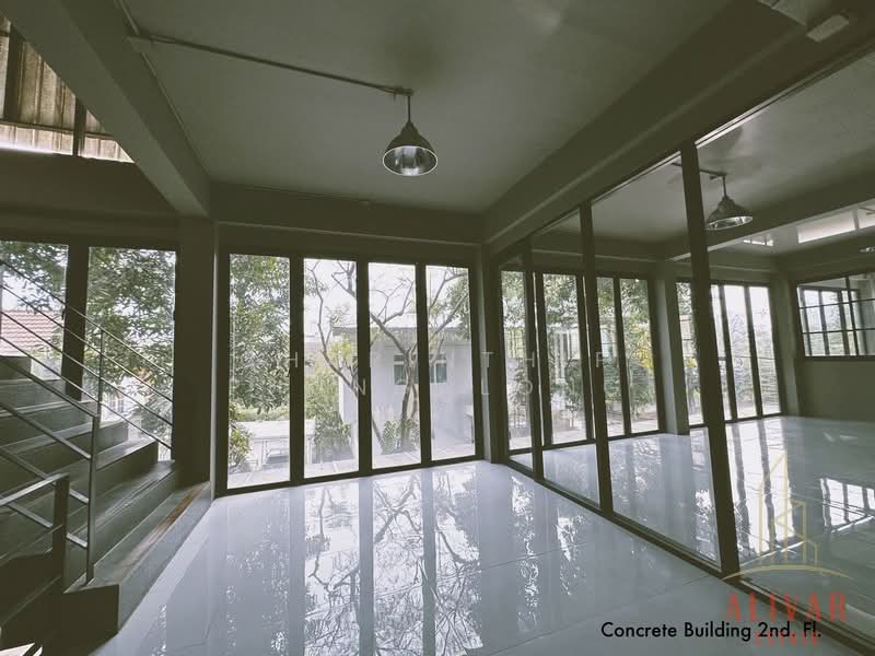 Newly renovated commercial building on Soi Ratchadaphisek 32, Bangkok, Chan Kasem, Chatuchak, Bangkok, , 1,200 sqm, Shophouse For Rent, by Charinthip Phungalong, 500165486 - DDproperty.com