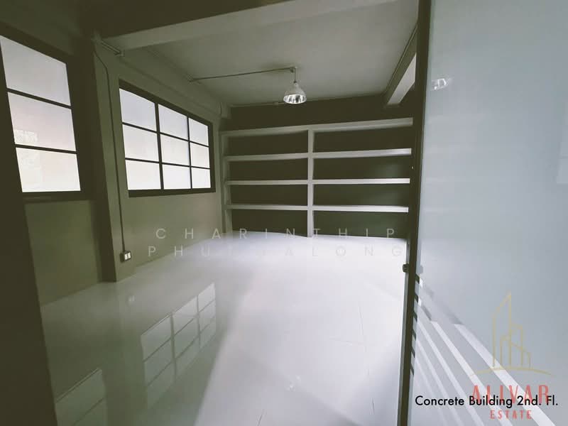 Newly renovated commercial building on Soi Ratchadaphisek 32, Bangkok, Chan Kasem, Chatuchak, Bangkok, , 1,200 sqm, Shophouse For Rent, by Charinthip Phungalong, 500165486 - DDproperty.com