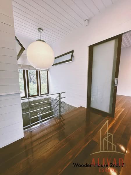 Newly renovated commercial building on Soi Ratchadaphisek 32, Bangkok, Chan Kasem, Chatuchak, Bangkok, , 1,200 sqm, Shophouse For Rent, by Charinthip Phungalong, 500165486 - DDproperty.com