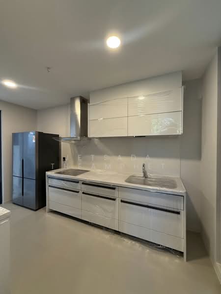 VIVE New Krungthepkreetha, Bangkok, Krungthep Kreetha Road, Saphan Sung, Saphan Sung, Bangkok, 5 Bedrooms, 750 sqm, Single Detached House For Rent, by Jetsada Theamphet, 500165492 - DDproperty.com