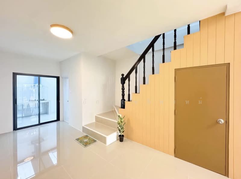 ขายทาวน์เฮาส์ รีโนเวทให้ใหม่กริบ พร้อมเข้าอยู่, กรุงเทพ, เพชรเกษม 81 เลียบคลองภาษีเจริญ ฝั่งเหนือ, หนองค้างพลู, หนองแขม, กรุงเทพ, 110 ตร.ม., ทาวน์เฮ้าส์ ขาย, โดย บุญชู อัศวฤทธิพรหม์, 500165493 - DDproperty.com