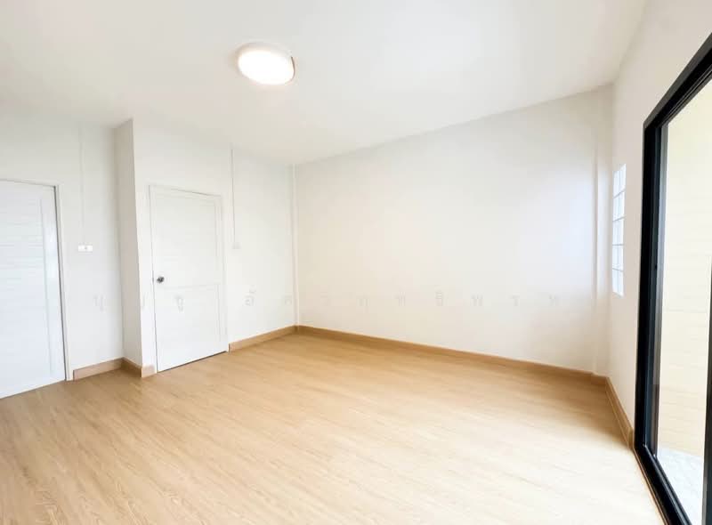 ขายทาวน์เฮาส์ รีโนเวทให้ใหม่กริบ พร้อมเข้าอยู่, กรุงเทพ, เพชรเกษม 81 เลียบคลองภาษีเจริญ ฝั่งเหนือ, หนองค้างพลู, หนองแขม, กรุงเทพ, 110 ตร.ม., ทาวน์เฮ้าส์ ขาย, โดย บุญชู อัศวฤทธิพรหม์, 500165493 - DDproperty.com