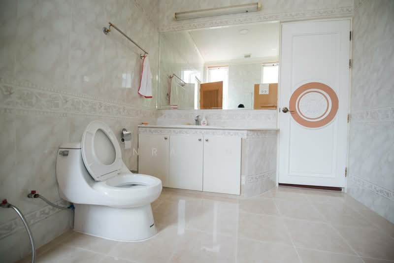 บ้านเดี่ยว คฤหาสน์หรู พร้อมสระว่ายน้ำ ย่านพระราม 9, Bangkok, Hua Mak, Bang Kapi, Bangkok, 5 Bedrooms, 1,000 sqm, Single Detached House For Sale, by NRagent, 500165494 - DDproperty.com