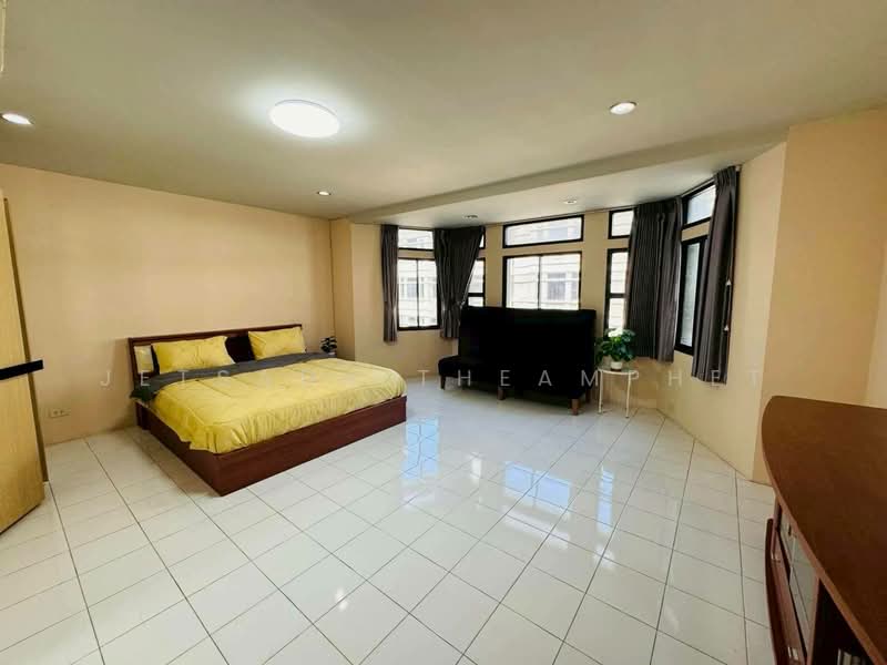 Moo Baan Chicha Castle, Bangkok, Sukhumvit 31, Khlongtoei Nua, Watthana, Bangkok, 4 Bedrooms, 350 sqm, Townhouse For Rent, by Jetsada Theamphet, 500165504 - DDproperty.com