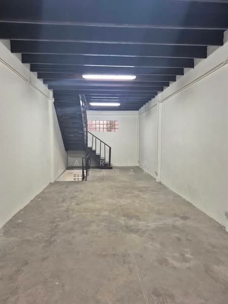 เช่า อาคารพาณิชย์ 4 ชั้น ใกล้ รถไฟฟ้าสายสีม่วง สถานีวงศ์สว่าง, Bangkok, Wong Sawang, Bang Sue, Bangkok, , 160 sqm, Shophouse For Rent, by Airada Parasarn, 500165528 - DDproperty.com