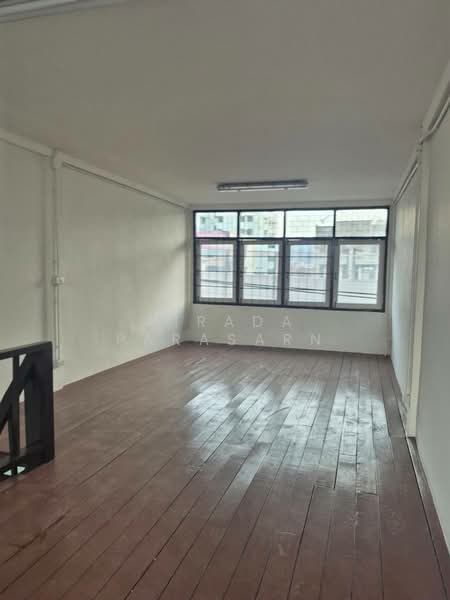 เช่า อาคารพาณิชย์ 4 ชั้น ใกล้ รถไฟฟ้าสายสีม่วง สถานีวงศ์สว่าง, Bangkok, Wong Sawang, Bang Sue, Bangkok, , 160 sqm, Shophouse For Rent, by Airada Parasarn, 500165528 - DDproperty.com