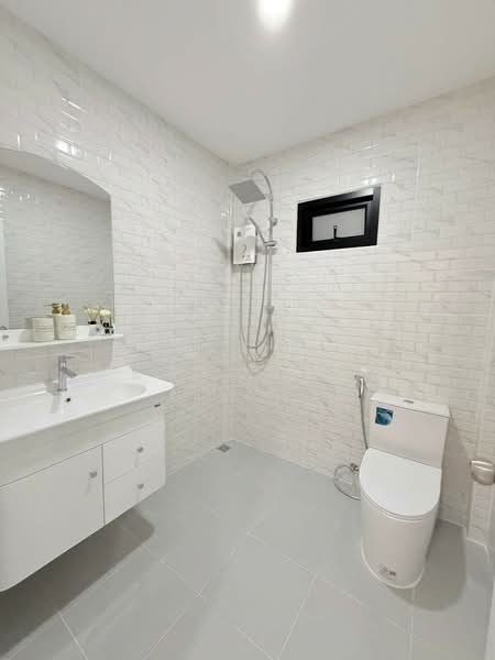 บ้านเดี่ยวพลูวิลล่า ซอยเขาน้อย-พัทยา, Chon Buri (Pattaya), Nong Pru, Bang Lamung (Pattaya), Chon Buri (Pattaya), 3 Bedrooms, 268 sqm, Single Detached House For Sale, by ปรวรรณ ธนกิจวานนท์, 500165529 - DDproperty.com