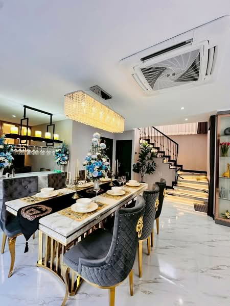 บ้านพลูวิลล่า 2 ชั้น พัทยากลางฝั่งทะเล, ชลบุรี, สุขุมวิท พัทยากลาง-พัทยาใต้, หนองปรือ, บางละมุง, ชลบุรี, 320 ตร.ม., บ้านเดี่ยว ขาย, โดย ปรวรรณ ธนกิจวานนท์, 500165532 - DDproperty.com