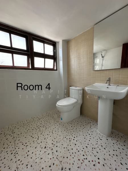 Sri Krung Rama 3 Estate, Bangkok, พระราม 3, Chong Nonsi, Yan Nawa, Bangkok, 5 Bedrooms, 400 sqm, Townhouse For Rent, by Napittha Tiyapanitkun, 500165545 - DDproperty.com