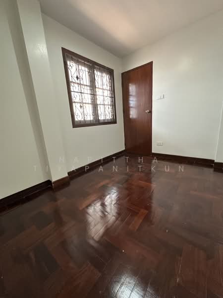 Sri Krung Rama 3 Estate, Bangkok, พระราม 3, Chong Nonsi, Yan Nawa, Bangkok, 5 Bedrooms, 400 sqm, Townhouse For Rent, by Napittha Tiyapanitkun, 500165545 - DDproperty.com