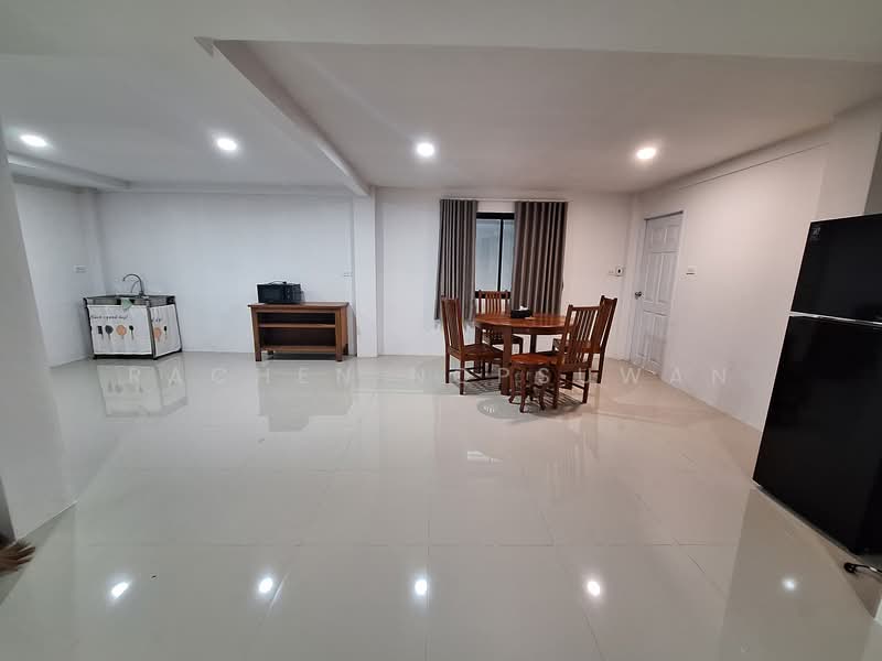 Sammakon Ramkhamhaeng, Bangkok, Ramkhamhaeng Road, Saphan Sung, Saphan Sung, Bangkok, 3 Bedrooms, 160 sqm, Single Detached House For Rent, by Rachen Nopsuwan, 500165553 - DDproperty.com