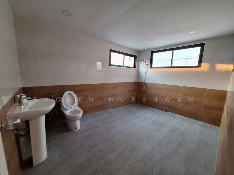 Sammakon Ramkhamhaeng, Bangkok, Ramkhamhaeng Road, Saphan Sung, Saphan Sung, Bangkok, 3 Bedrooms, 160 sqm, Single Detached House For Rent, by Rachen Nopsuwan, 500165553 - DDproperty.com