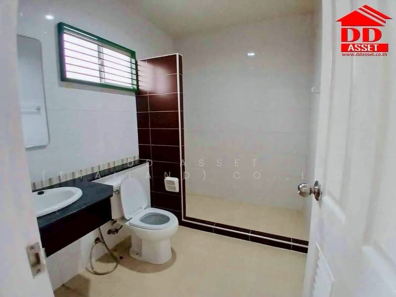 Passorn 13 Suwintawong, Bangkok, ถ.สุวินทวงศ์ ต.ลำผักชี อ.หนองจอก กรุงเทพฯ ลำผักชี , หนองจอก , กรุงเทพมหานคร, Lam Phak Chi, Nong Chok, Bangkok, 3 Bedrooms, 200 sqm, Single Detached House For Rent, by DD Asset (Thailand) Co.,Ltd, 500165569 - DDproperty.com