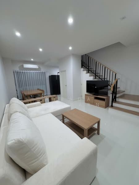 Baan Klang Muang Rama 9-Krungthep Kreetha, Bangkok, Soi Kanchanaphisek 23, Saphan Sung, Saphan Sung, Bangkok, 3 Bedrooms, 152 sqm, Townhouse For Rent, by Airada Parasarn, 500165571 - DDproperty.com