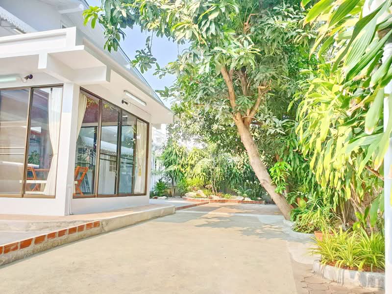 ให้เช่า บ้านเดี่ยว 2 ชั้น พร้อมเฟอร์นิเจอร์ ถนนสุทธิสาร ใกล้ MRT สุทธิสาร 1 กม., กรุงเทพ, สามเสนนอก, ห้วยขวาง, กรุงเทพ, 250 ตร.ม., บ้านเดี่ยว ให้เช่า, โดย Noppawan Ruangdech, 500165578 - DDproperty.com