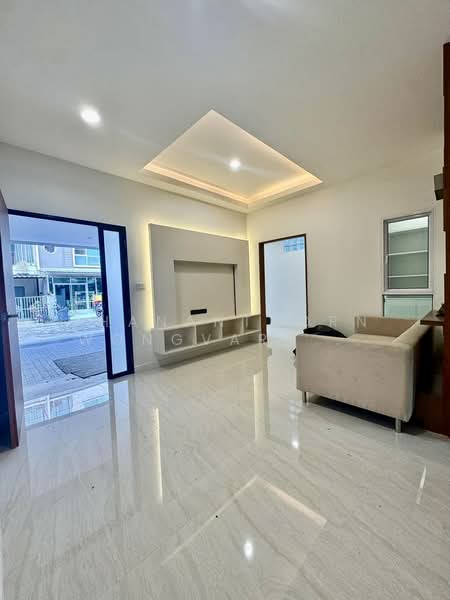 Villette City Pattanakarn 38, Bangkok, Phatthanakan Road, Prawet, Prawet, Bangkok, 3 Bedrooms, 300 sqm, Townhouse For Sale, by Thananthorn Wongvarnkaseam, 500165583 - DDproperty.com