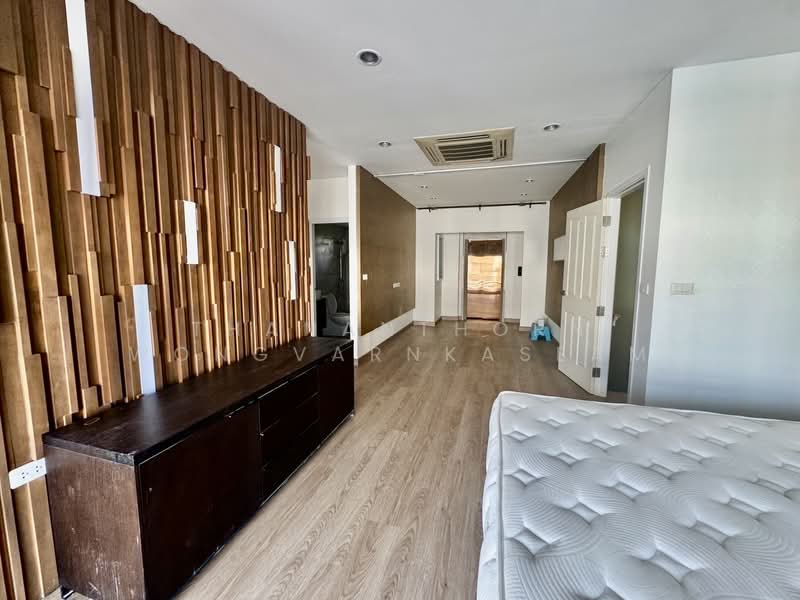 Villette City Pattanakarn 38, Bangkok, Phatthanakan Road, Prawet, Prawet, Bangkok, 3 Bedrooms, 300 sqm, Townhouse For Sale, by Thananthorn Wongvarnkaseam, 500165583 - DDproperty.com