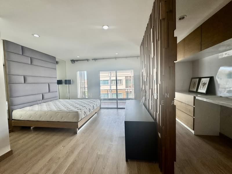 Villette City Pattanakarn 38, Bangkok, Phatthanakan Road, Prawet, Prawet, Bangkok, 3 Bedrooms, 300 sqm, Townhouse For Sale, by Thananthorn Wongvarnkaseam, 500165583 - DDproperty.com