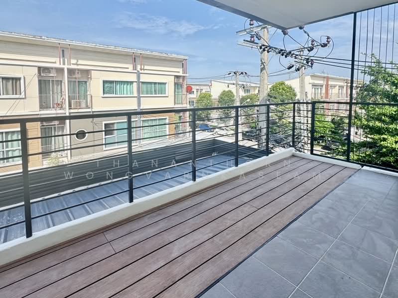Villette City Pattanakarn 38, Bangkok, Phatthanakan Road, Prawet, Prawet, Bangkok, 3 Bedrooms, 300 sqm, Townhouse For Sale, by Thananthorn Wongvarnkaseam, 500165583 - DDproperty.com