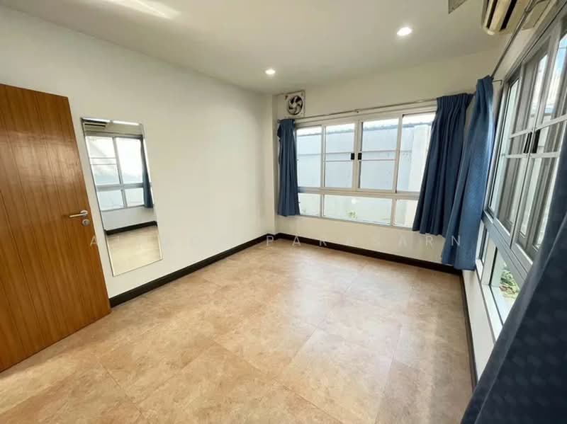 บ้านเดี่ยว 2 ชั้น พร้อมอยู่ ซอยบ้านเดี่ยว 2 ชั้น พร้อมอยู่ ซอยภาวนา ลาดพร้าว 41 ภาวนา ลาดพร้าว 41, กรุงเทพ, จันทรเกษม, จตุจักร, กรุงเทพ, 280 ตร.ม., บ้านเดี่ยว ให้เช่า, โดย Airada Parasarn, 500165586 - DDproperty.com