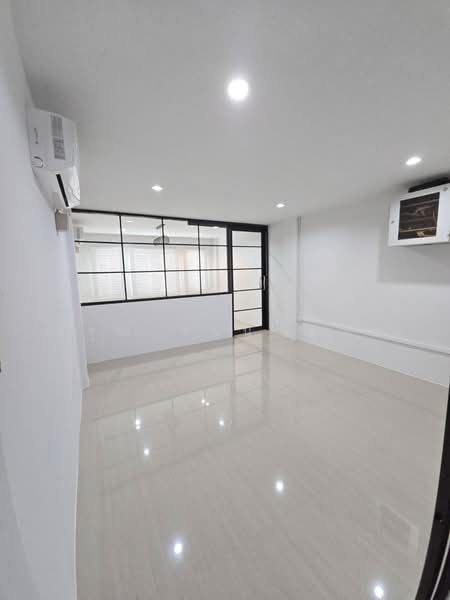ให้เช่า, Bangkok, Sai Kong Din, Khlong Sam Wa, Bangkok, , 230 sqm, Shophouse For Rent, by อรุณ อเนกคุณะ, 500165590 - DDproperty.com