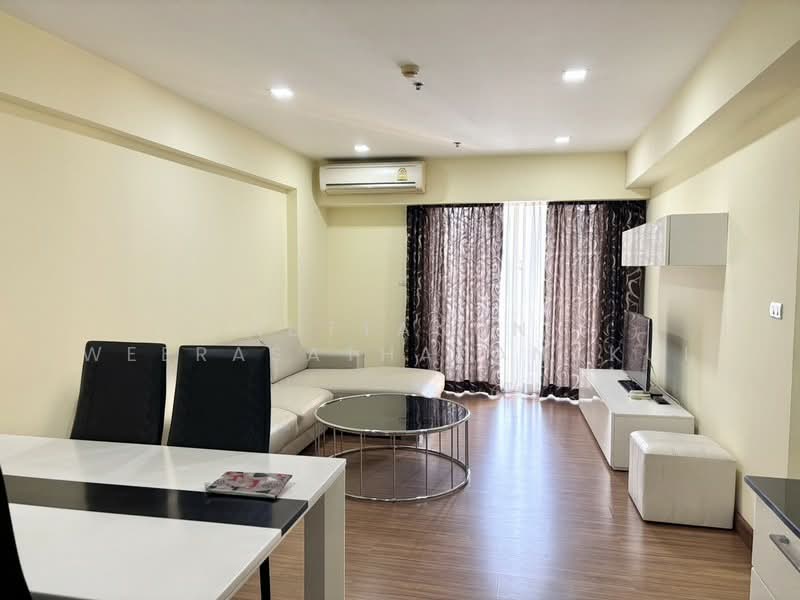 My Resort Bangkok, Bangkok, 1724 Petchaburi Road, Bang Kapi, Huai Khwang, Bangkok, 2 Bedrooms, 64 sqm, Condo For Rent, by Nuttanun Weerasathapanakul, 500165592 - DDproperty.com