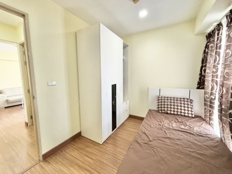 My Resort Bangkok, Bangkok, 1724 Petchaburi Road, Bang Kapi, Huai Khwang, Bangkok, 2 Bedrooms, 64 sqm, Condo For Rent, by Nuttanun Weerasathapanakul, 500165592 - DDproperty.com