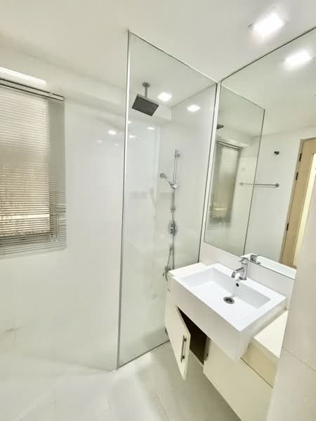 My Resort Bangkok, Bangkok, 1724 Petchaburi Road, Bang Kapi, Huai Khwang, Bangkok, 2 Bedrooms, 64 sqm, Condo For Rent, by Nuttanun Weerasathapanakul, 500165592 - DDproperty.com