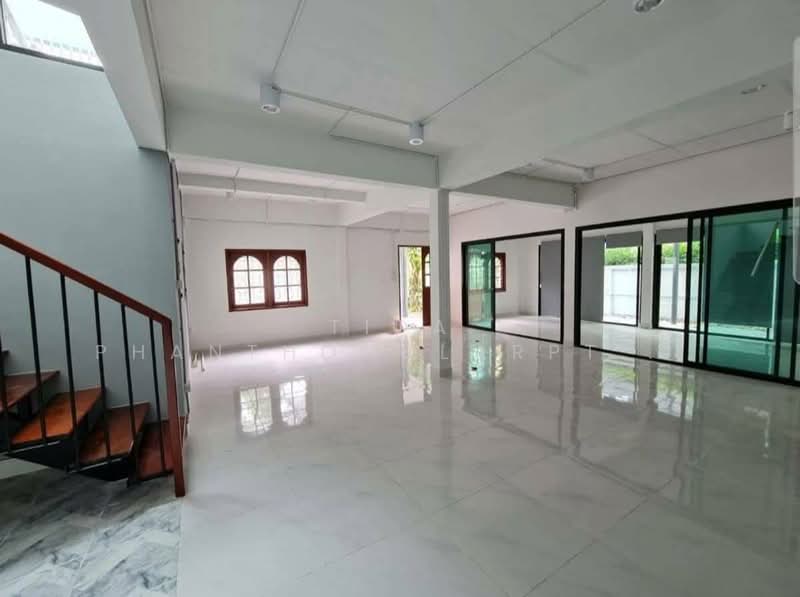 Office or detached house for rent in Chokchai 4, near Chokchai 4 BTS station., Bangkok, Lat Phrao, Lat Phrao, Bangkok, , 180 sqm, Office Space For Rent, by Tida phanthonglarptawee, 500165597 - DDproperty.com