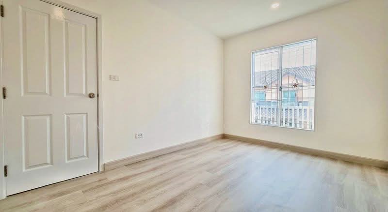 Pruksa Ville 36 Songprapa-Donmuang : พฤกษาวิลล์ 36 สรงประภา-ดอนเมือง, ปทุมธานี, ถนนสรงประภา-ดอนเมือง, หลักหก, เมืองปทุมธานี, ปทุมธานี, 110 ตร.ม., ทาวน์เฮ้าส์ ขาย, โดย Angsanaporn D, 500165676 - DDproperty.com