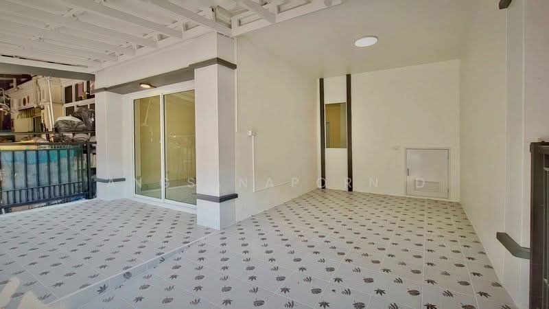 Pruksa Ville 36 Songprapa-Donmuang, Pathum Thani, Songprapha-Don Mueang Road, Lak Hok, Muang Pathum Thani, Pathum Thani, 3 Bedrooms, 110 sqm, Townhouse For Sale, by Angsanaporn D, 500165676 - DDproperty.com