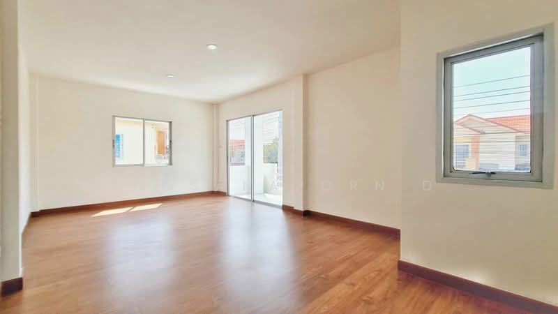 สิวารัตน์ 9, Nonthaburi, Bang Bua Thong, Bang Bua Thong, Nonthaburi, 4 Bedrooms, 110 sqm, Semi-Detached House (Twin House) For Sale, by Angsanaporn D, 500165677 - DDproperty.com