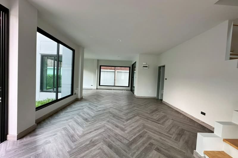 THE TRIPLE Sukhumvit 113 : เดอะ ทริปเปิ้ล สุขุมวิท 113, สมุทรปราการ, 1188 Sukhumvit 113, สำโรงเหนือ, เมืองสมุทรปราการ, สมุทรปราการ, 240 ตร.ม., ทาวน์เฮ้าส์ ขาย, โดย สง่าชัย ไทรทองคำ, 500165702 - DDproperty.com