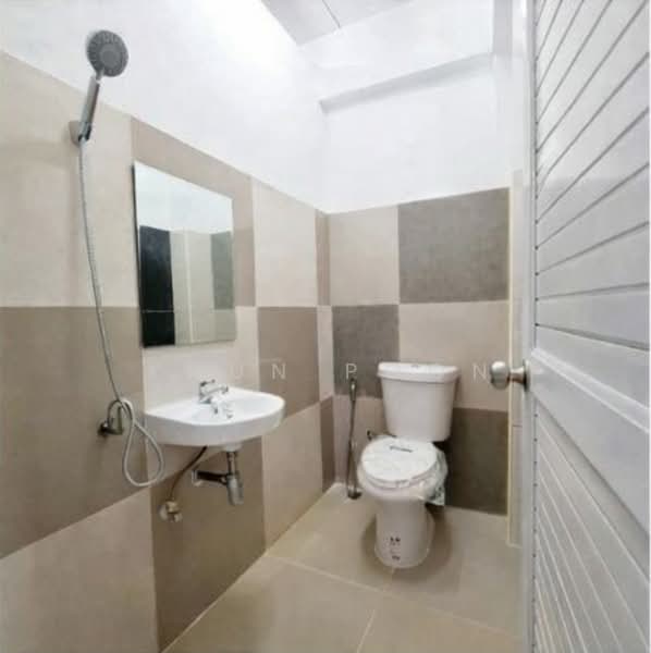 For Rent: 3.5-Storey Commercial Building (5 Combined Connected Units) | Prime Location Sukhumvit 101, Bangkok, ซอย สุขุมวิท 101/1, Bang Chak, Phra Khanong, Bangkok, , 1,200 sqm, Shophouse For Rent, by Khun Poon, 500165750 - DDproperty.com