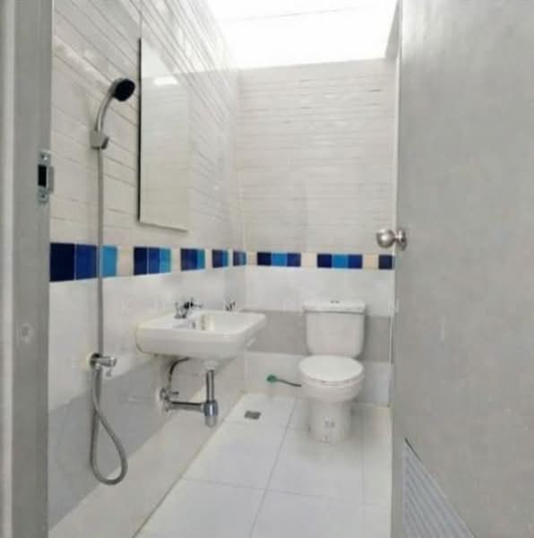 For Rent: 3.5-Storey Commercial Building (5 Combined Connected Units) | Prime Location Sukhumvit 101, Bangkok, ซอย สุขุมวิท 101/1, Bang Chak, Phra Khanong, Bangkok, , 1,200 sqm, Shophouse For Rent, by Khun Poon, 500165750 - DDproperty.com