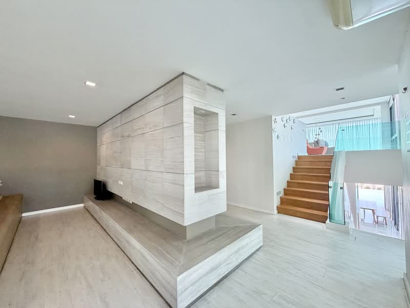 Casalunar Paradiso, Chon Buri (Pattaya), Sukhumvit Road, Saen Suk, Muang Chon Buri, Chon Buri (Pattaya), 3 Bedrooms, 300 sqm, Condo For Rent, by Paula ., 500165752 - DDproperty.com