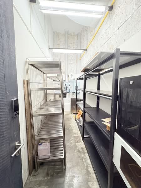 Space for Rent in Phrom Phong Ideal for Restaurant Cafe, Bangkok, Khlong Tan Nua, Watthana, Bangkok, , 200 sqm, Retail Space For Rent, by Janjira Kasemprakan, 500165758 - DDproperty.com