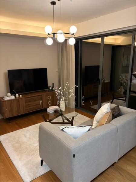 Siamese Gioia, Bangkok, Sukhumvit 31 Road, Khlong Tan Nua, Watthana, Bangkok, 1 Bedroom, 49 sqm, Condo For Sale, by Oraya Fortney, 500165821 - DDproperty.com