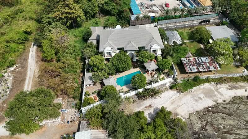 Luxury beachfront house for sale in Bang Saen - Ang Sila area., Chon Buri (Pattaya), Saen Suk, Muang Chon Buri, Chon Buri (Pattaya), 5 Bedrooms, 1,788 sqm, Single Detached House For Sale, by A House Property Co.,Ltd., 500165857 - DDproperty.com