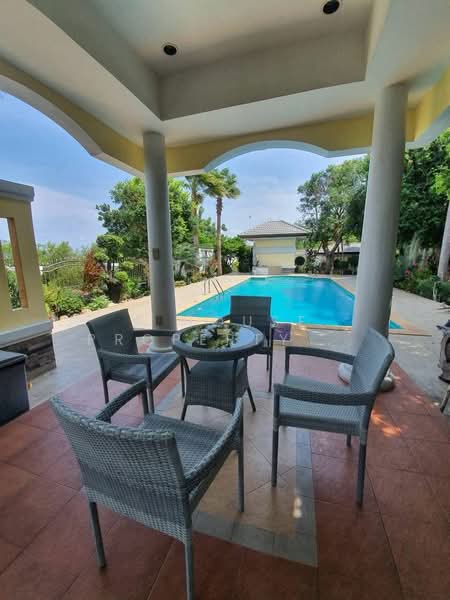 Luxury beachfront house for sale in Bang Saen - Ang Sila area., Chon Buri (Pattaya), Saen Suk, Muang Chon Buri, Chon Buri (Pattaya), 5 Bedrooms, 1,788 sqm, Single Detached House For Sale, by A House Property Co.,Ltd., 500165857 - DDproperty.com